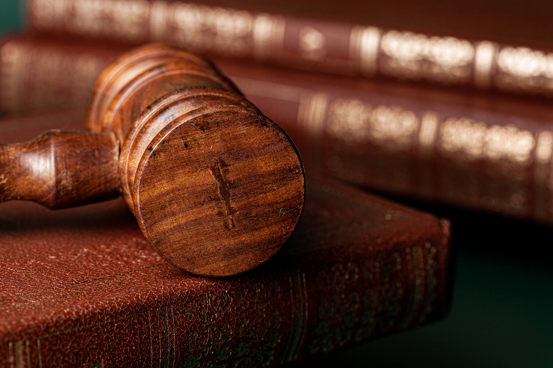 At Handle, legal isn’t a department.  It’s a command center.
